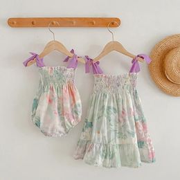Zomer babymeisje kleding meisjes kleden romper sling smocking stitch prinses familie bijpassende zuster outfit 240515
