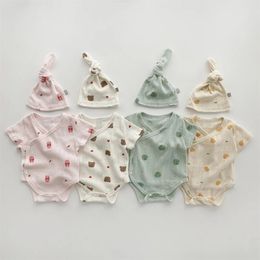 Été bébé barboteuse Triangle body à manches courtes combinaison dessin animé imprimé une pièce chapeau gratuit vêtements ensembles Kimono 240220
