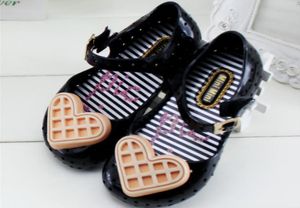 Chaussures pour bébé d'été pour filles sandales doux coeur plat plastique sandales enfants chaussures gelées chaussures doux gelée sandal1724060