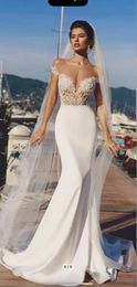 Vestido de novia de playa de sirena sin tirantes sin espalda de verano Vestido de novia plisado con hombros descubiertos