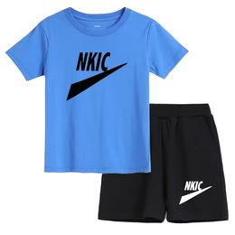 Zomer 2 stks Kinderen Brand Letter Afdrukken Sets Kinderen Sportstijl Trackpakken 100% katoenen blauwe T-shirts en shorts Boy- en Girl Outfits Suits