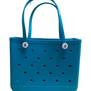 Zomerstrandtas kleurrijke eva -tassen grote waterdichte designer draagtas geperforeerde winkels schoudertassen bogg tas pvc outdoor handtas 494
