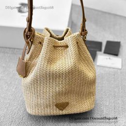Sac de plage d'été Designer sac fourrelle sacs de paille Treasure-G Top Designer Sac Femmes Femmes tissés Triangle de sac à main Luxur