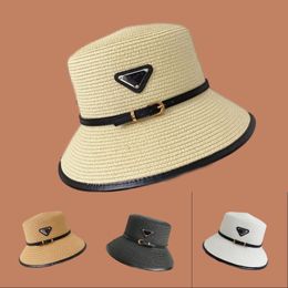Sombrero de playa de verano letra triangular gorra de diseñador ahuecado creativo versátil gorra hombres fresco playa p color puro negro popular famoso sombreros de paja elegante PJ088 E23