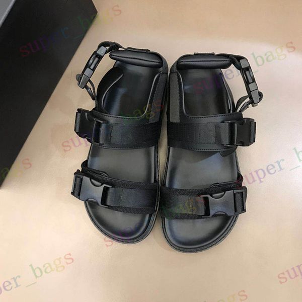 Zapatillas de cuero de playa de verano, chanclas de lona, sandalias para hombre, zapatos deslizantes informales de Color negro, planos 38-45