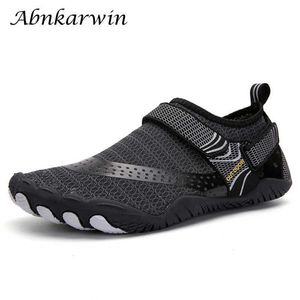 Été Plage Chaussures Hommes Pieds Nus Aqua Chaussettes Natation Surf Eau Baskets Playa Plage Coral Sea Reef Aquashoes Barfussschuhe Y0714