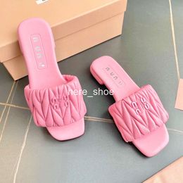 Zomer strand slip-on slippers heren zwarte mode flip flop Slide Damessandaal miui Sliders luxe Lederen Outdoor sandaal mius Designer Platte Hak loafer Muilezel