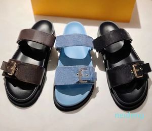 Verano Playa Zapatilla Mujer Dibujos animados Zapatillas de cabeza grande Cuero clásico Cinturón plano Hebilla Sandalias Hotel Plataforma de baño Hombres Diapositivas Diseñador Mujer Zapatos Tamaño