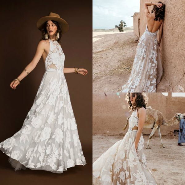 Vestidos de novia de playa de verano Halter Sexy sin espalda Tren de barrido Una línea Apliques Boho Vestidos de novia de encaje Vestido de novia bohemio que fluye