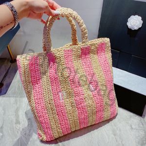 Été Black Abricot Woven Handbag Designer Broidered and Graved Beach Fashion Coconut Fibre Crect Woven Vacation Vande Shopping Tote Triangle Sac