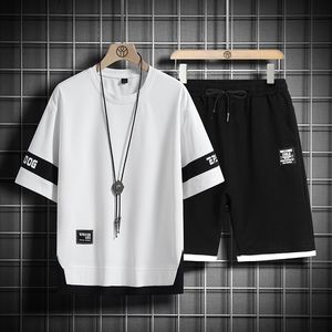 Zomer Zwart Wit Trainingspakken voor heren Set Mouwen T-shirt Shorts Sportkleding Merk Sportpak Oversize 5XL 230517