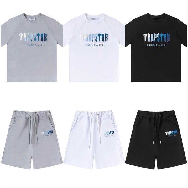 Été Bleu Broderie Mode Casual Lâche Col Rond Trapstar T-shirt À Manches Courtes Capris Shorts Ensemble De Sport Pour Hommes Et Femmes Costume