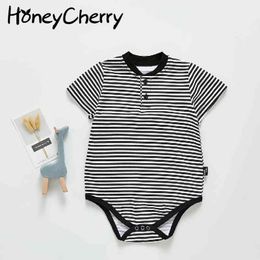 Summer Boy Baby Bodysuit Combinaison rayée Vêtements nés 210515