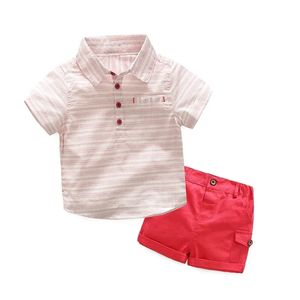 Zomerjongenskledingset Zachte jongensoutfits Gestreept T-shirt met korte mouwen en rode shorts Kinderkleding