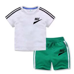 Vêtements imprimés de marque d'été Ensemble shorts supérieurs à manches courtes adaptées aux bébés vêtements pour les tout-petits adaptés aux enfants de 1 à 11 ans