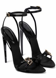 Cassie Cassie Crepe Sandales Sandales Chaussures Femmes Claude Black Patent Leather Sandalias Gold-Tone Buckles Lady High Heels EU35-423963490