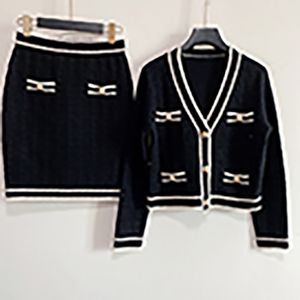 Vestidos casuales de verano Suéter Skir Falda de dos piezas Mangas cortas Paño de punto Ropa de diseñador de lujo Ropa casual Ropa de tejer