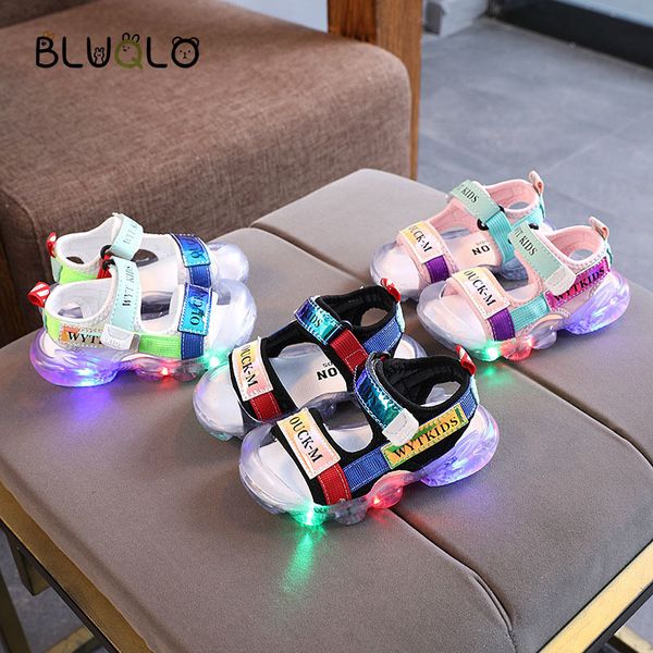 Été enfants garçons LED sandales mode plage brillant enfants chaussures antidérapantes éclairé bébé enfants filles fête sandales 2022 220301