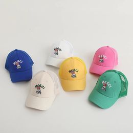 Enfants d'été Mesh Sun Sun Thin Breathable Baseball Cap pour enfants garçons filles dessin animé Rabbit Baby Beach 240415