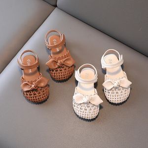 Été enfants sandales tressé évider noeud papillon filles curseurs 21-30 enfant en bas âge couverture orteil beige kaki élégant crochet-boucle enfants chaussure 240318