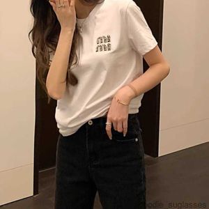 Coton Coton à manches courtes T-shirt Femmes Sweat-shirt Lettre de diamant Crew Crew Nout Tshirt Miu Designer Tshirt Womens Pullover Shirts