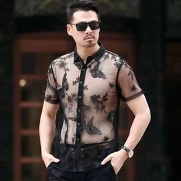 Zomerontwerp Men Hollow Out Shirt Casual Trransparant Sexy Male Black T -Shirt Short Sleeve Club Stage Tops 240523