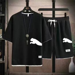 Chemise de designer d'été Ensembles de survêtements pour hommes Jogger Sweatshirts Shorts pour hommes Costume Hommes Femmes Pantalons courts T-shirt Pull