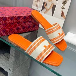 zomerse designer pantoffels voor dames schuimrubberen lopers slippers slippers platte sandalen leren schoenen maat 35-43