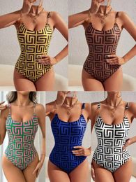 Zomer designer dames bikini strand jumpsuit sexy en luxueus badpak print rugloos meerkleurig badpak dames badpak strandpak dames bikini