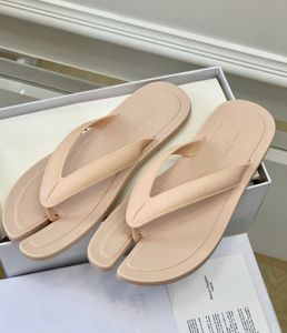 Diseñador de verano Mujeres zapatillas zapatillas Tabi Flip Sandalias de punta de punta DIARS