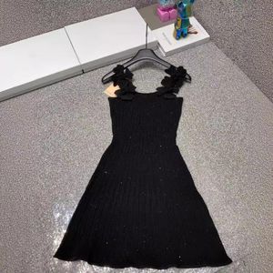 robe d'été femme miui vêtements fleur de luxe décorée de haute qualité camisole veste tricotée robe noire robe