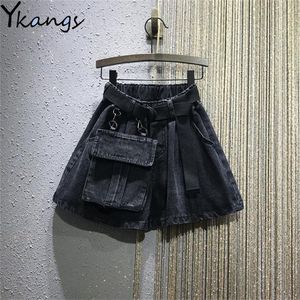 Été élastique taille haute avec ceinture décontracté ample grande taille 5XL Denim Shorts femmes noir Jean grandes poches bottes Shorts Femme 220419