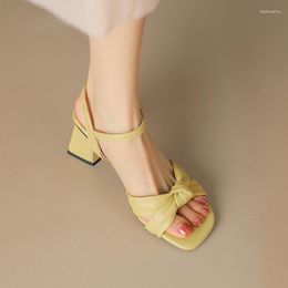 Zomer elegante heihaian sandalen eenvoudige peep teen hoge hakken zoete boog decoratief geschikt voor vrouwen