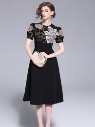 Summer Elegant Vintage Floral Embroidery Fit and Fare A-line Chiffon Women Short Puff Sleeve Medium-Long Dress 210416