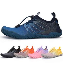 Zomerexplosie Auqa schoenen veter druvende ademende strand zwemschoenen koppels gradiënt kleur surfen sneakers y220518