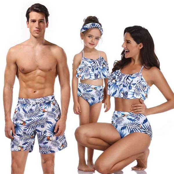 Summer Family Look Dad Son Maillots de bain Beach Bath Maillots de bain Bikini Mommy Me Vêtements Maman et fille Robes assorties Tenues 210417