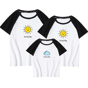 Zomer Familie Look Matching Outfits T-shirt Kleding Moeder Vader Son Dochter Kinderen Cartoon Afdrukken Zonwolk 210521