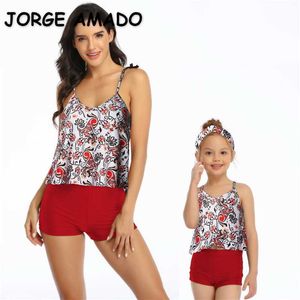 Traje de baño a juego de la familia de verano Conjuntos de 2 piezas Sling Floral Top + Trajes de baño de color sólido Ropa de madre e hija E 210610