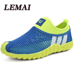 Zomer mode Girls sportschoenen kinderen kinderen hardlopen mesh ademende sneakers casual lichtgewicht voor sport 220525