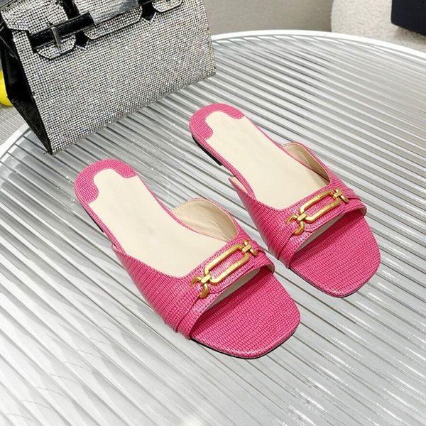 Sandales de la mode d'été Slippers confortables Femmes gelée élégante Sweet Simple Open Toe Flat Chaussures