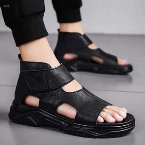 Sandales de mode d'été High Leather Mens Top Plateforme Show Maly Slippers Malle Beach Shoes Outdoor S FA7
