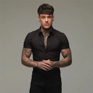 Moda de verano Slim Fit Botón Camisas de manga corta Hombres Ropa deportiva casual Camisa de vestir Camisas Hipster masculinas Tops Ropa de fitness 240201