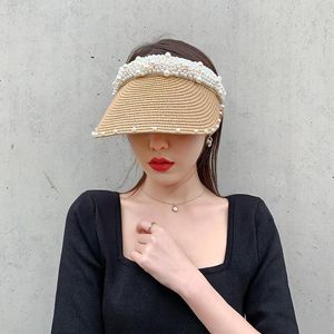 Sombrero de paja de verano para mujer, sombrero vacío de hierba de playa con perlas hecho a mano, gorra de celebridad Retro a la moda con visera para mujer