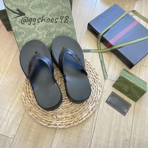 Tongs d'été pantoufles de plage simples mocassins pour jeunes dames chaussures de plate-forme hôtels adaptés vacances à la mer grand signe stéréoscopique