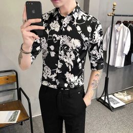 Été Fleur Chemises Hommes Demi Manches Slim Fit Chemise Décontractée Mâle Streetwear Parti Social Blouse De Mode Camisa Masculina 210527