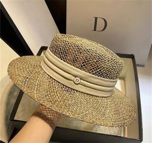 Summer francés sombrero de paja sol trifold con accesorios playa viajes al aire libre antiuv para mujeres gorras240409