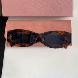 Zomer zachte tinten 11w designer vrouwen retro zonnebril monsters stijl vierkante zonnebrillen anti-ultraviolet designerplaat voor zonnebrillen dames ovaal vol frame