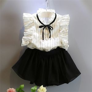 Ensembles de vêtements pour filles d'été T-shirt rayé de tempérament coréen mignon + jupe douce 2pcs princesse école enfants vêtements pour enfants 210625