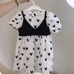 Zomer meisjes jurk nep tweedelige liefde polka dot sling design prinses baby kinderen kinderkleding voor meisje 210625