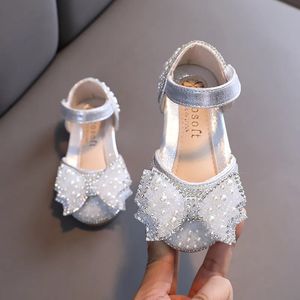 Zomermeisjes Flat Princess Sandals Fashion Sandals Bow Rhinestone Babyschoenen Kinderschoenen Party Bruiloftsfeest Sandalen E618 240412